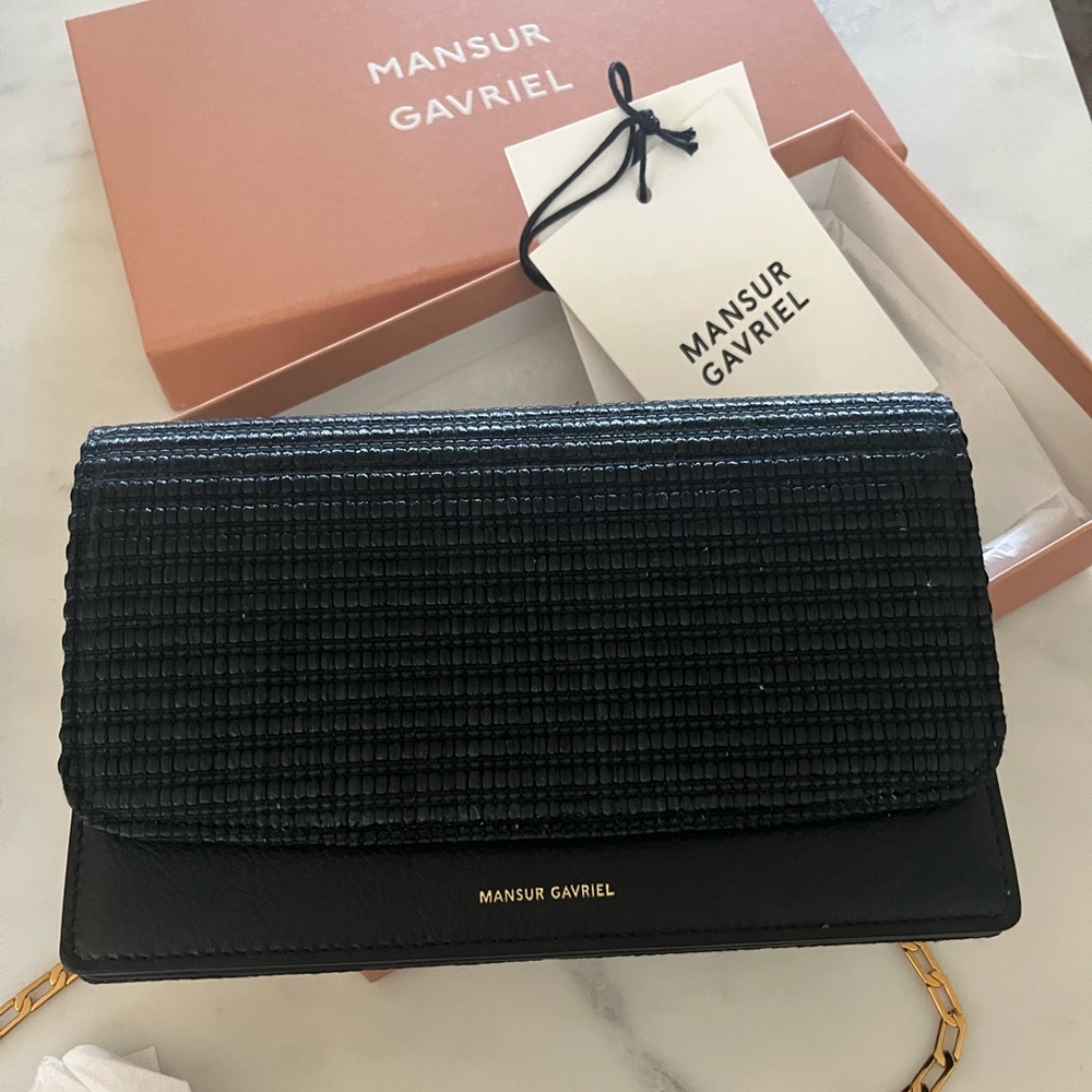NWT Mansur Gavriel Raffia Chain Travel Wallet